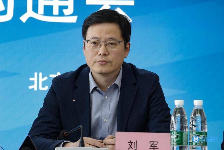 蝙蝠侠与超人的较量