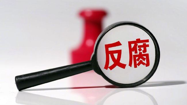 日本制服丝袜电影
