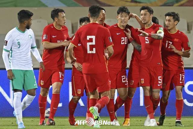 成人综合国产乱在线